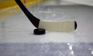 14-jähriger Eishockeyspieler stirbt, als ihn ein Puck beim Training in die Brust trifft