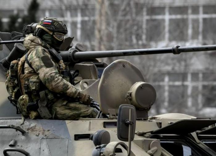 Russland bereitet sich auf die Einschließung von Vuhledar vor, während die ukrainischen Streitkräfte die erste Verteidigungslinie verlieren