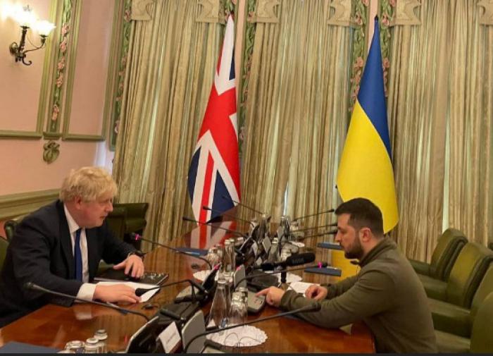 Russland-Ukraine-Gespräche auf Anweisung von Boris Johnson unterbrochen