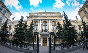 Putin runzelt die Stirn, als die EU russische Vermögenswerte in Höhe von 23 Milliarden Euro einfriert